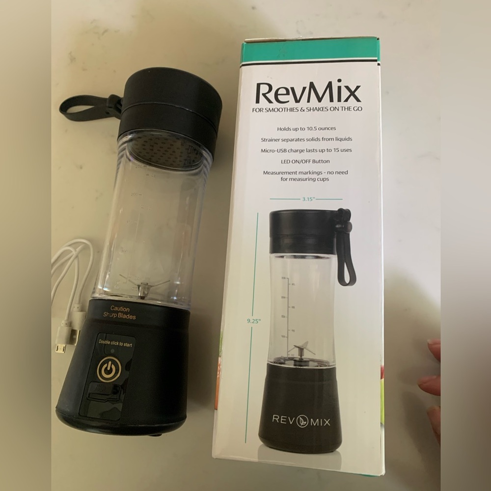 ⭐️*3 for $10** Handy Gourmet RevMix Portable blender - Picture 14 of 14